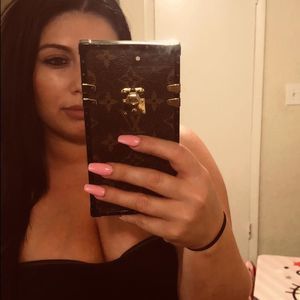 Meet your Posher, Manda